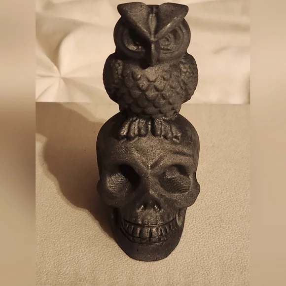 Shungite Skull and Owl Carving - Picture 1 of 5